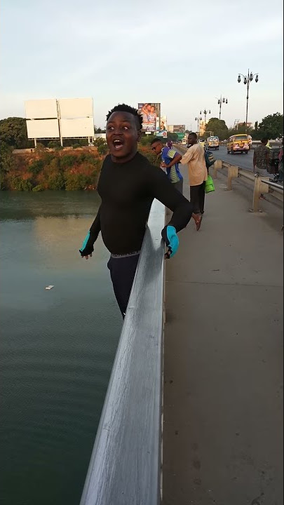 KIJANA AJIRUSHA MOMBASA NYALI BRIDGE