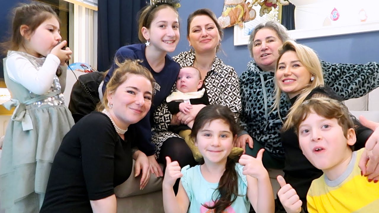 YILBAŞI GECESİ DOĞUM GÜNÜ BİR ARADA: HAZIRLIK AİLE YEMEĞİ HEDİYELER HAVAİ FİȘEK HEPSİ VAR