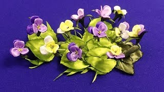 Ribbon flowers.Small violets/Pequeñas violetas/Маленькие фиалки.И бокс для лент:)