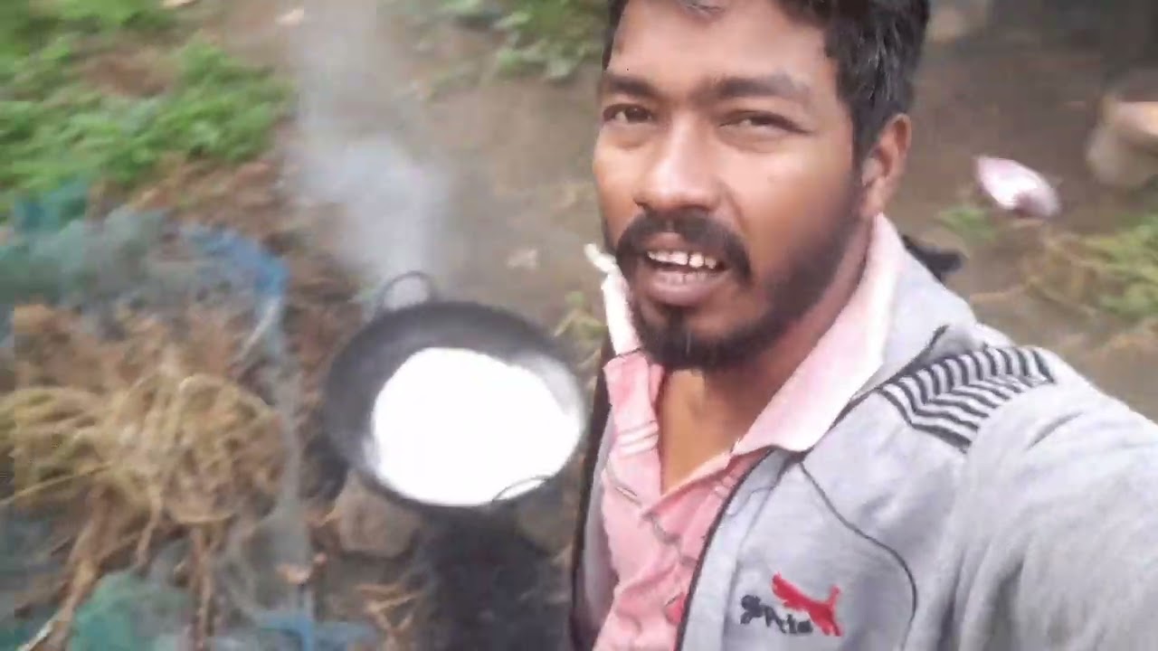 Gharmai yeh किया banarahahai 🤔