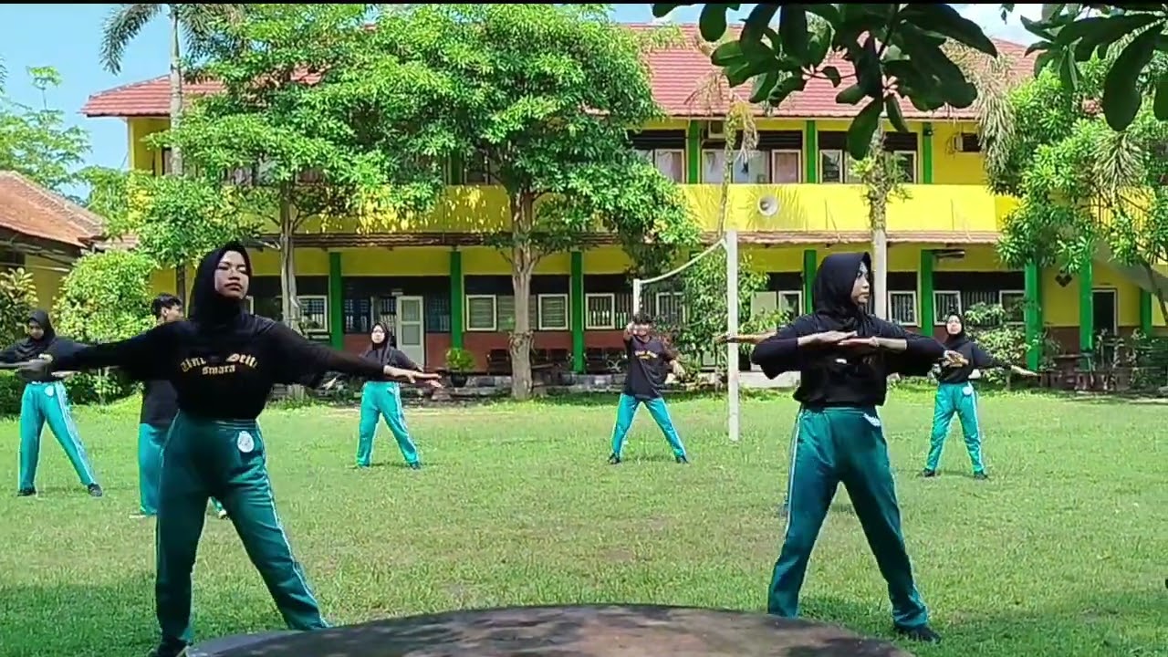 SENAM IRAMA SMA NEGERI RAMBIPUJI Kelas XII.7 KELOMPOK 3