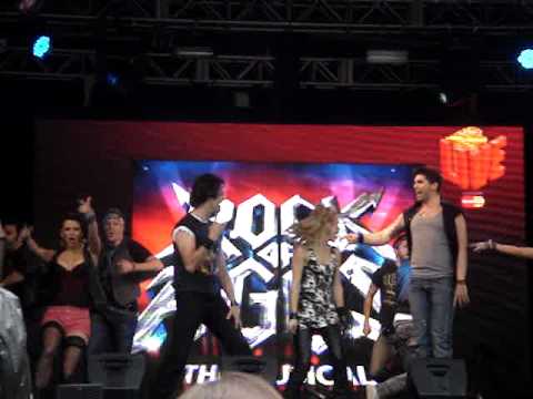 Don't Stop Believing - Rock Of Ages Cast - West En...