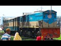 গরীবের জনপ্রিয় এক্সপ্রেস ট্রেনটি পার্বতীপুর ছেড়ে যাচ্ছে ।। দোলনচাঁপা এক্সপ্রেস ট্রেন