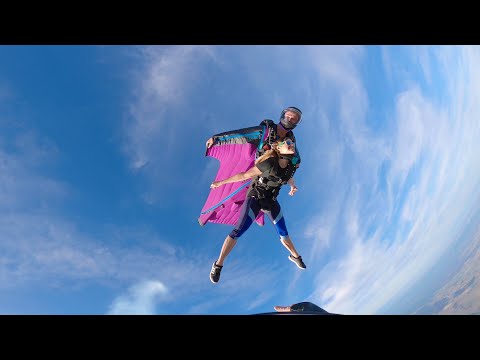 Video: Balts Skydiver - Alternatīvs Skats