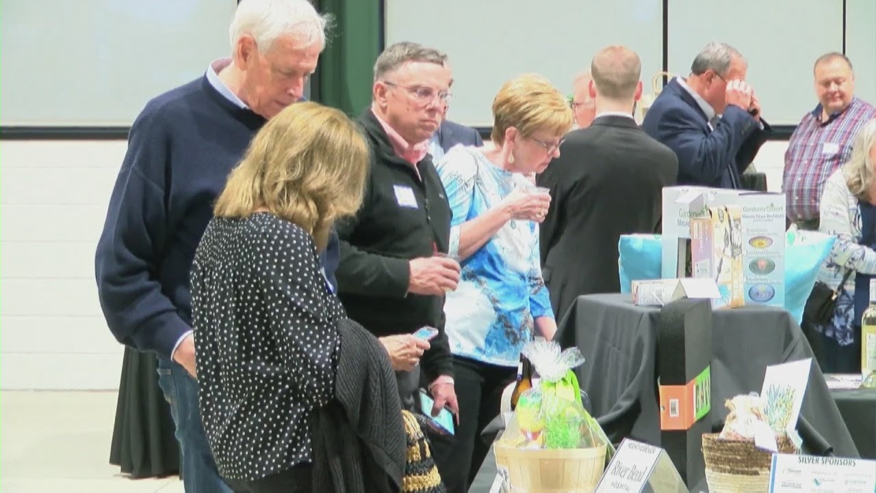 WLFI News 18: Lafayette Daybreak Rotary Toasts to Mental Health —  Willowstone Family Services