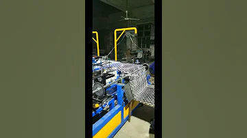 Chain link machine, customer send back new double molds singing wire machine working video