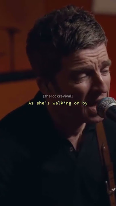 Noel Gallagher playing 'Don't Look Back In Anger' in 2022!