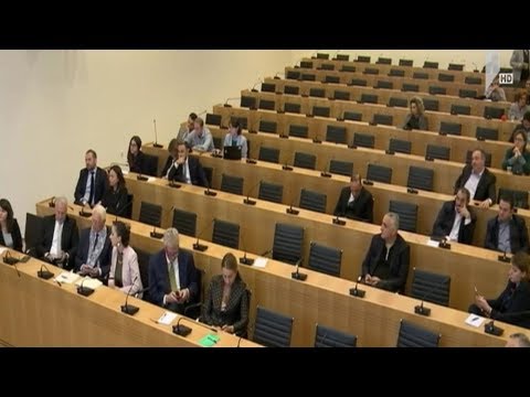 მოსმენა პარლამენტში