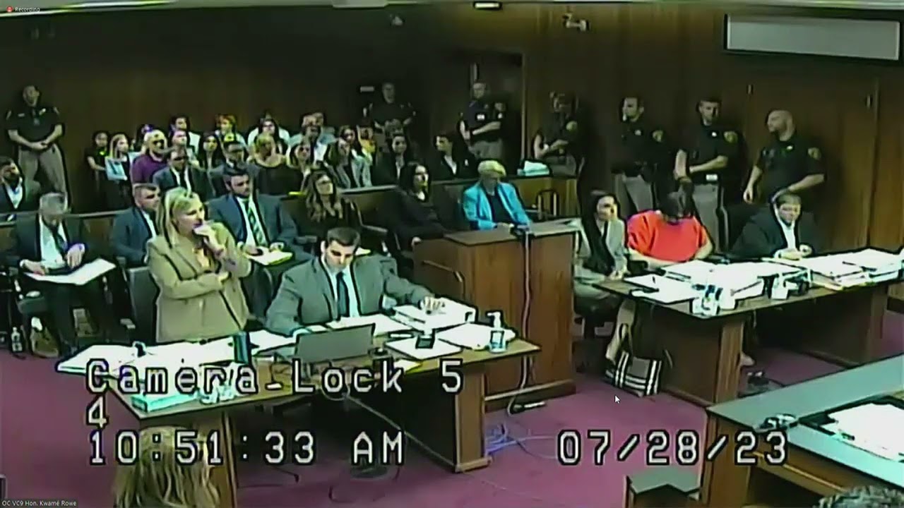 Студент дал душераздирающие показания о смертельной стрельбе в школе в Оксфорде