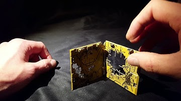 Putting magnetised Mantic Terrain Crate Scenery together example