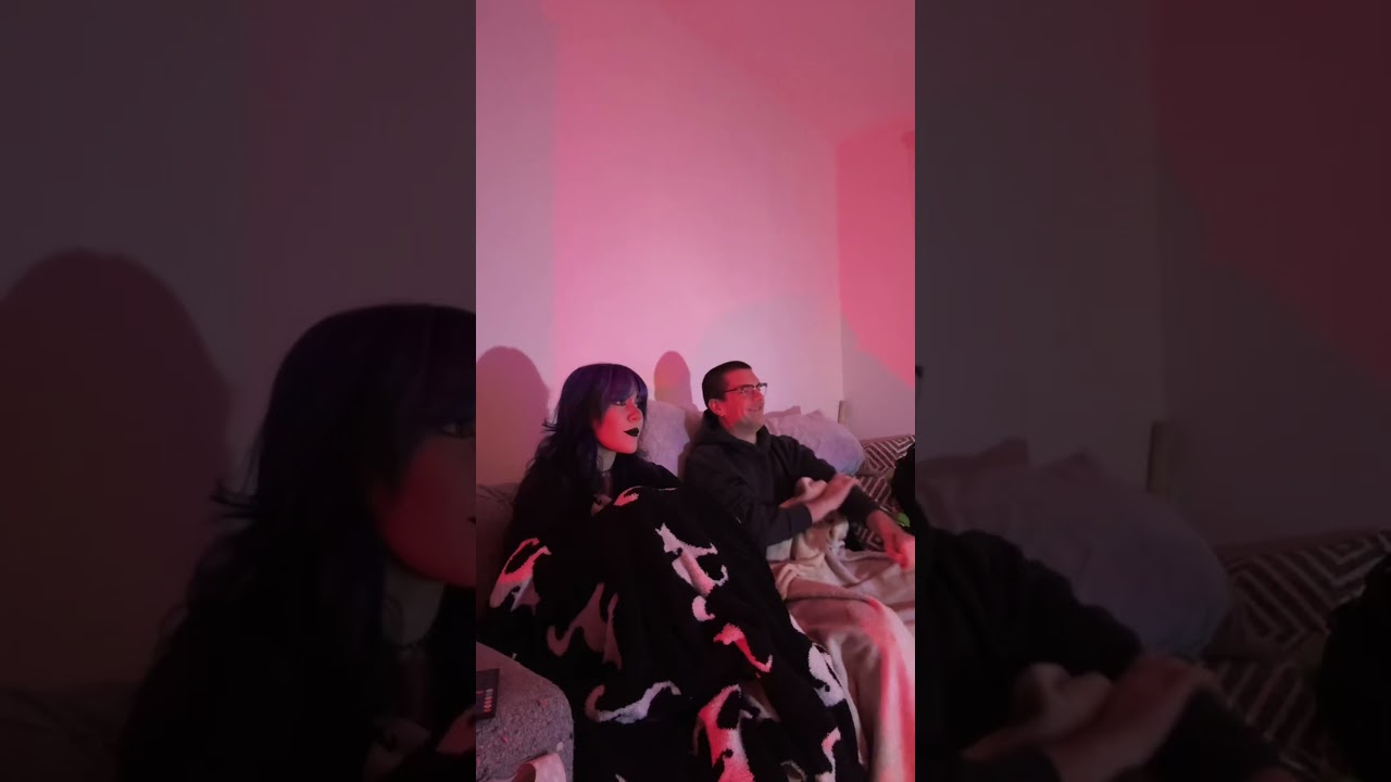 STRANGER THINGS FINALE TONIGHT🥳🎉 #real #strangerthings #strangerthings5 #relatable #newyears