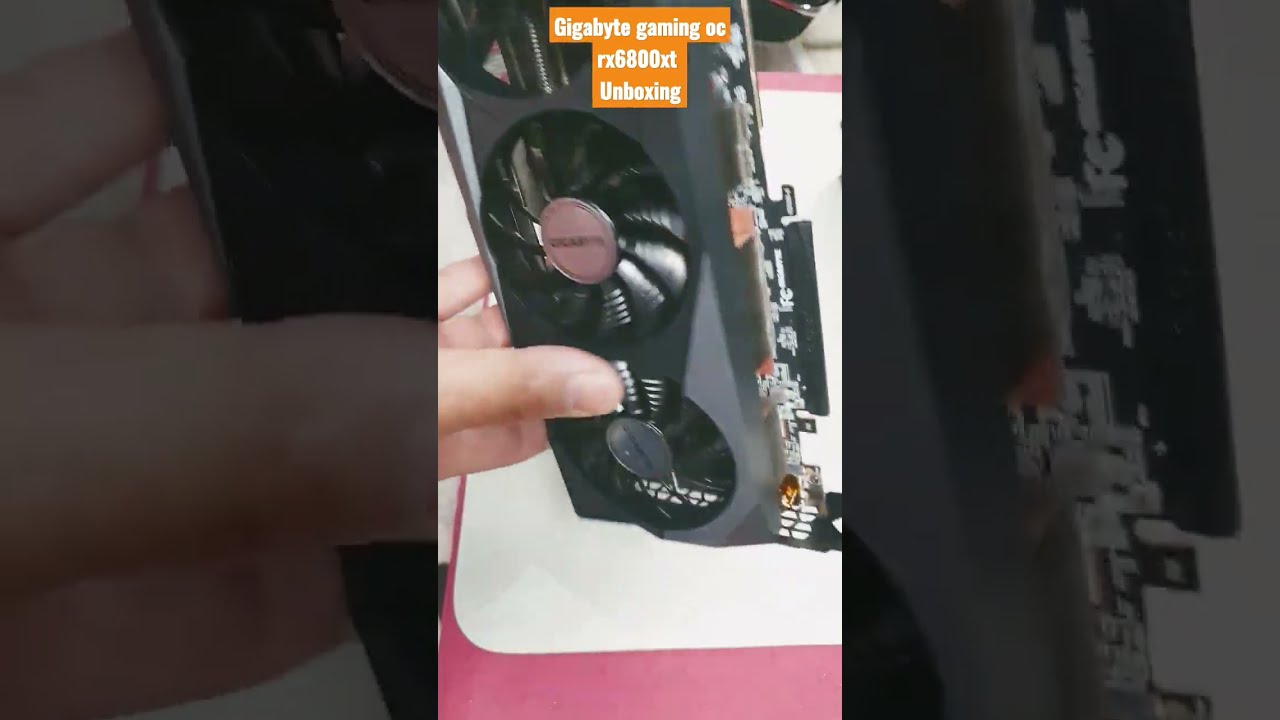 gigabyte gaming oc rx6800xt 16gb gpu . quick look. unboxing