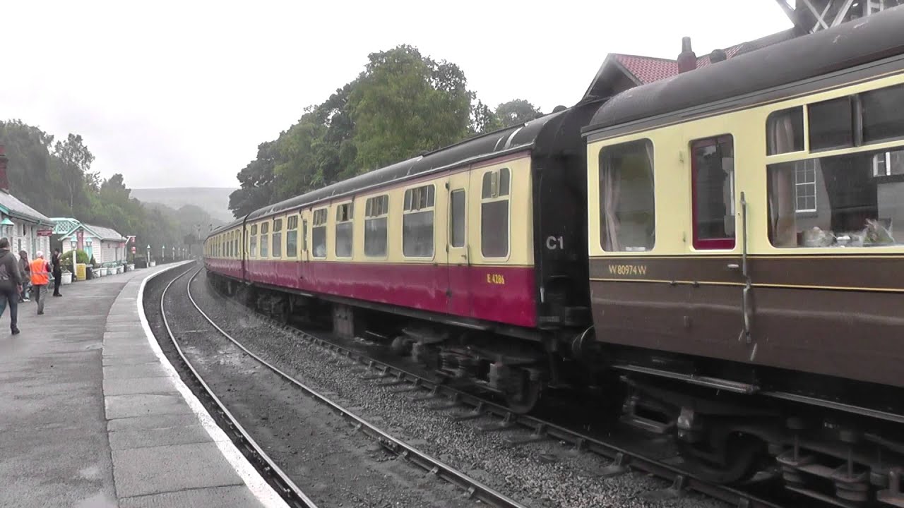 Summer Sunday Scenes: BR Standard 4MT 75029 'The Green Knight' Departs Grosmont - 02/08/2015 - YouTube