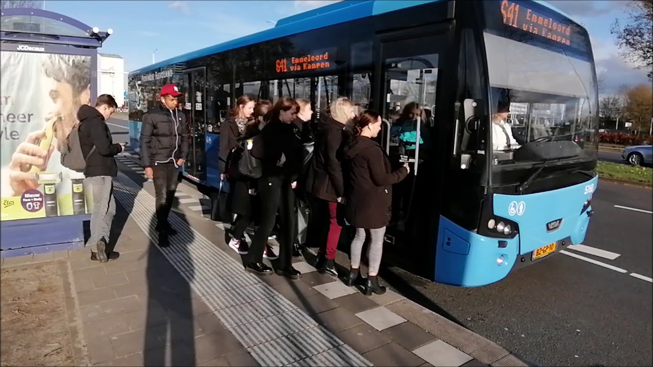 Het Bus en Trein vervoer in Zwolle 11-03-2020
