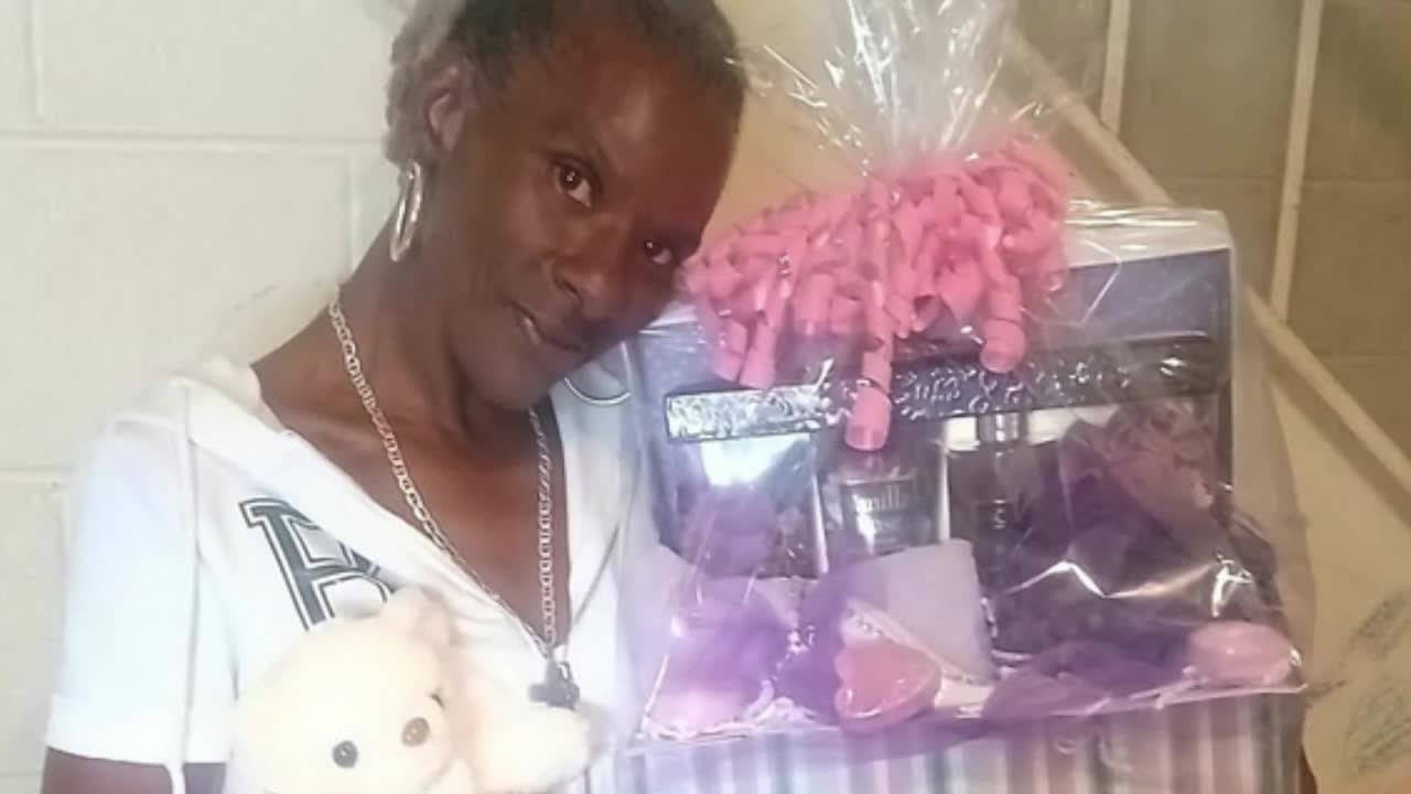 Daughter mourns Richmond mother shot and killed answering door - YouTube
