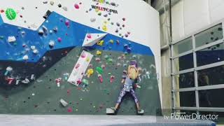 V6 - Bouldering at Gravity Vault