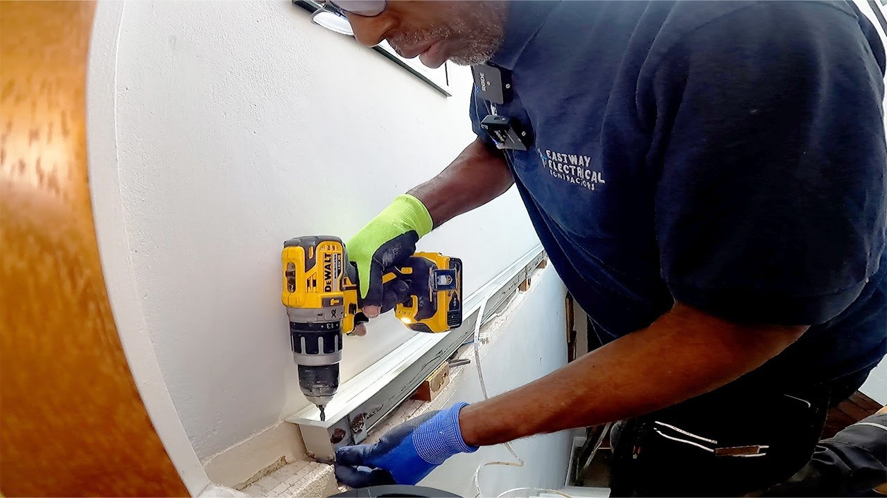 🤦🏿‍♂️ "Its Hard To Make Trunking Look Good!" Making The Best Of A