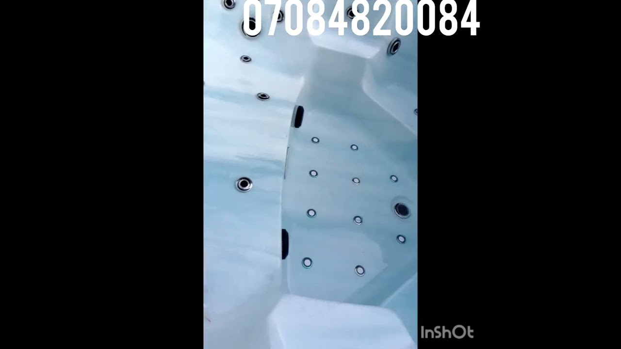 Luxury Spa Jacuzzi With Remote Control, in-Built Heater