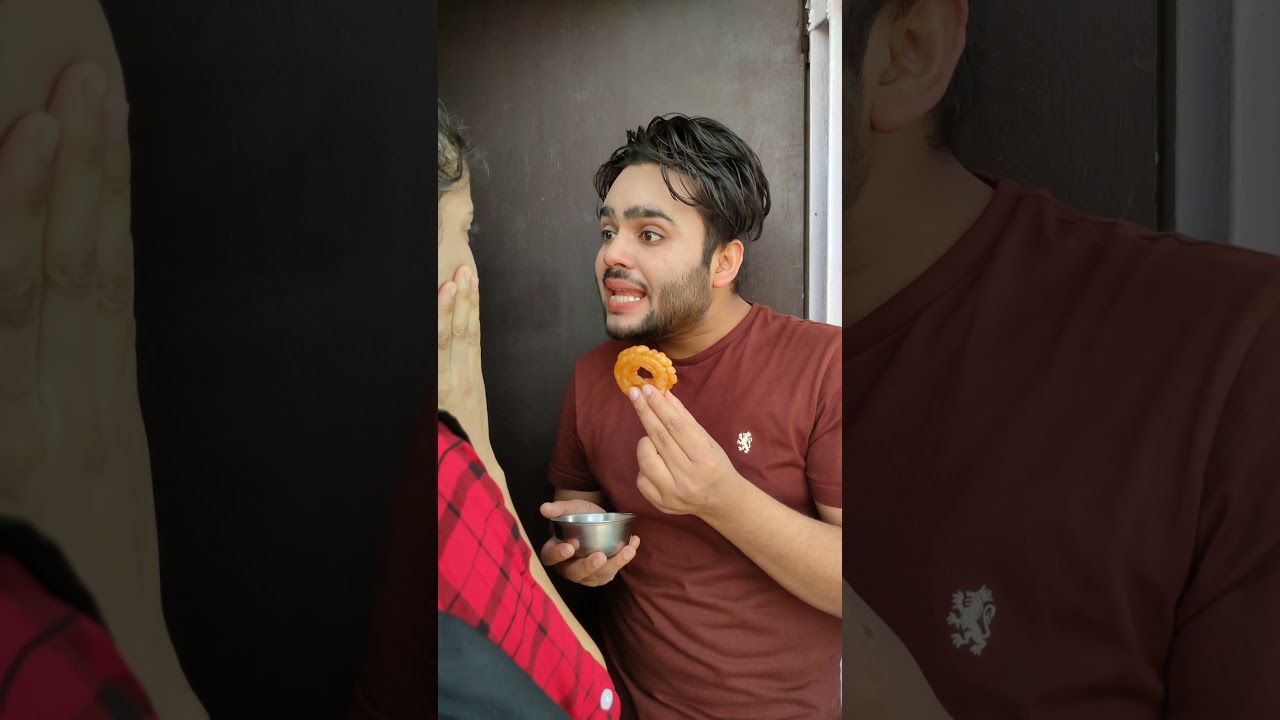 Jalebi vs Samosa😂😂