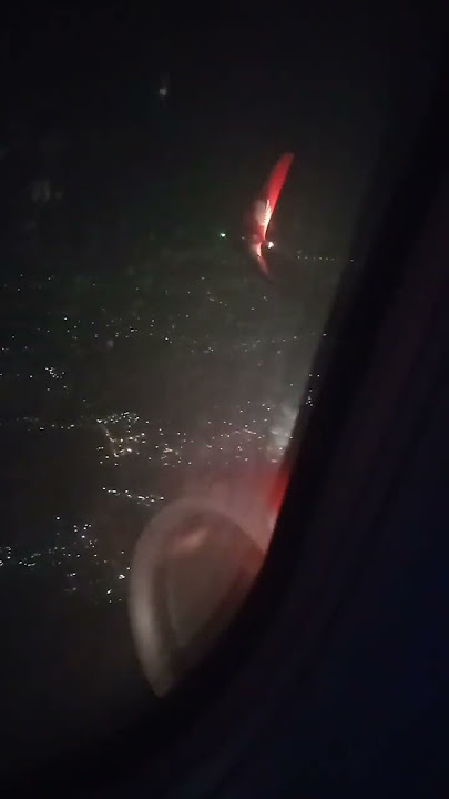 Pemandangan Dari Atas pesawat Malam Hari