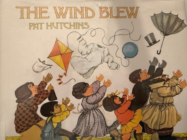 157 THE WIND BLEW PAT HUTCHINS音声絵本 THE WIND BLEW BY Pat Hutchins - YouTube