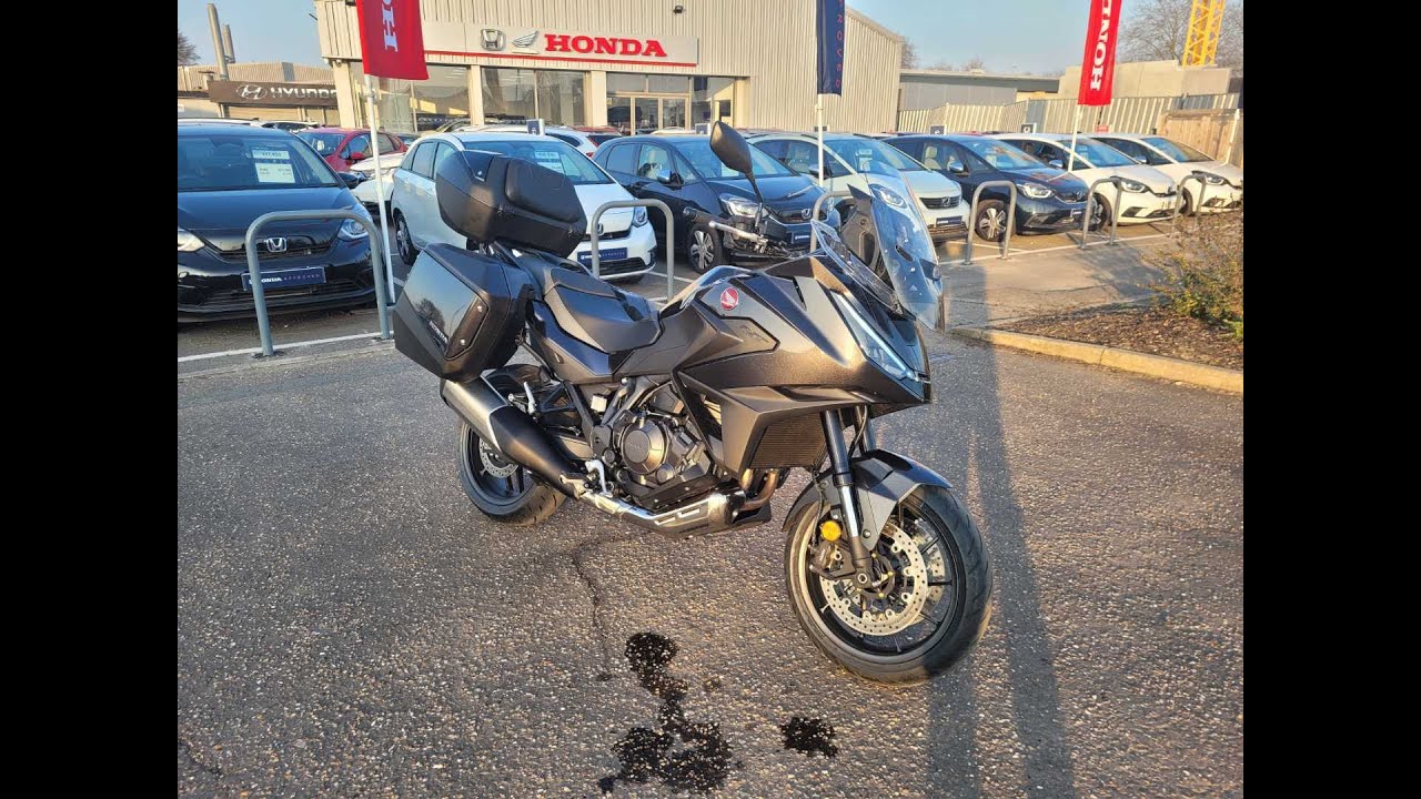 2025 HONDA NT1100 MANUAL - GUNMETAL BLACK METALLIC - YouTube