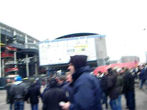 FEYENOORD LEGIOEN wacht op Spelersbus 020 bij ''DE KUIP'' 29 januari 2012.AVI