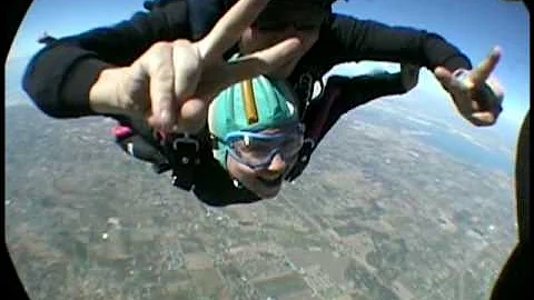 Stephanie Busch Sky Diving