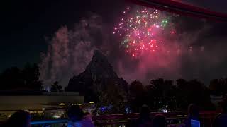 DISNEYLAND FOREVER FIREWORKS FULL SHOW || TOMORROWLAND SKYLINE EXPERIENCE VIEW!!
