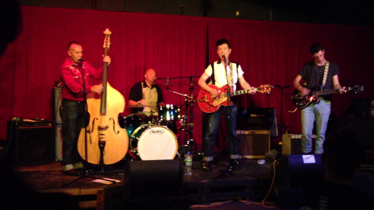 Pink Peg Slax Porky Pig Korks Otley YouTube