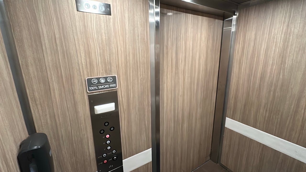 Interesting Otis Hydraulic Elevator @ Comfort Inn Mayfield Heights Ohio