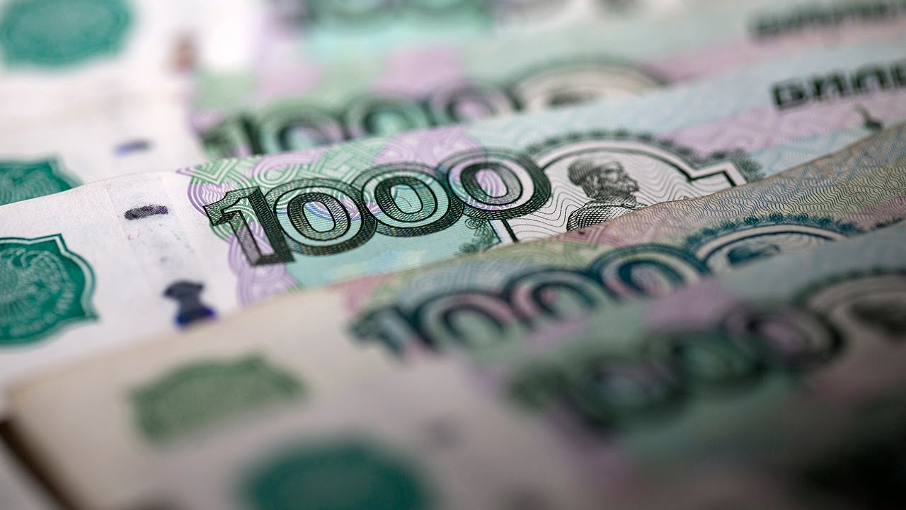 Russia Raises Interest Rates To Slow Crumbling Ruble To No Avail Youtube