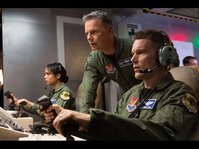 無人戦闘機ドローンがテーマの戦争ドラマ！映画『ドローン・オブ・ウォー』予告編