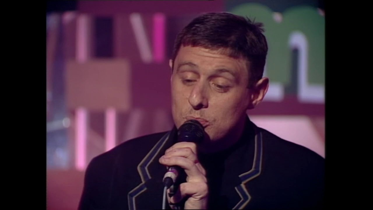Happy Mondays - Stinkin´Thinkin´ (Top of The Pops 1992) - YouTube