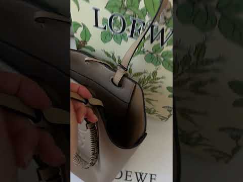 Сумка жіноча Bag Tote Anagram Leather Beige, видео 2