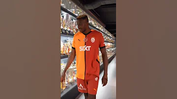 أوسيمن ينصدم من ألقاب Galatasaray 