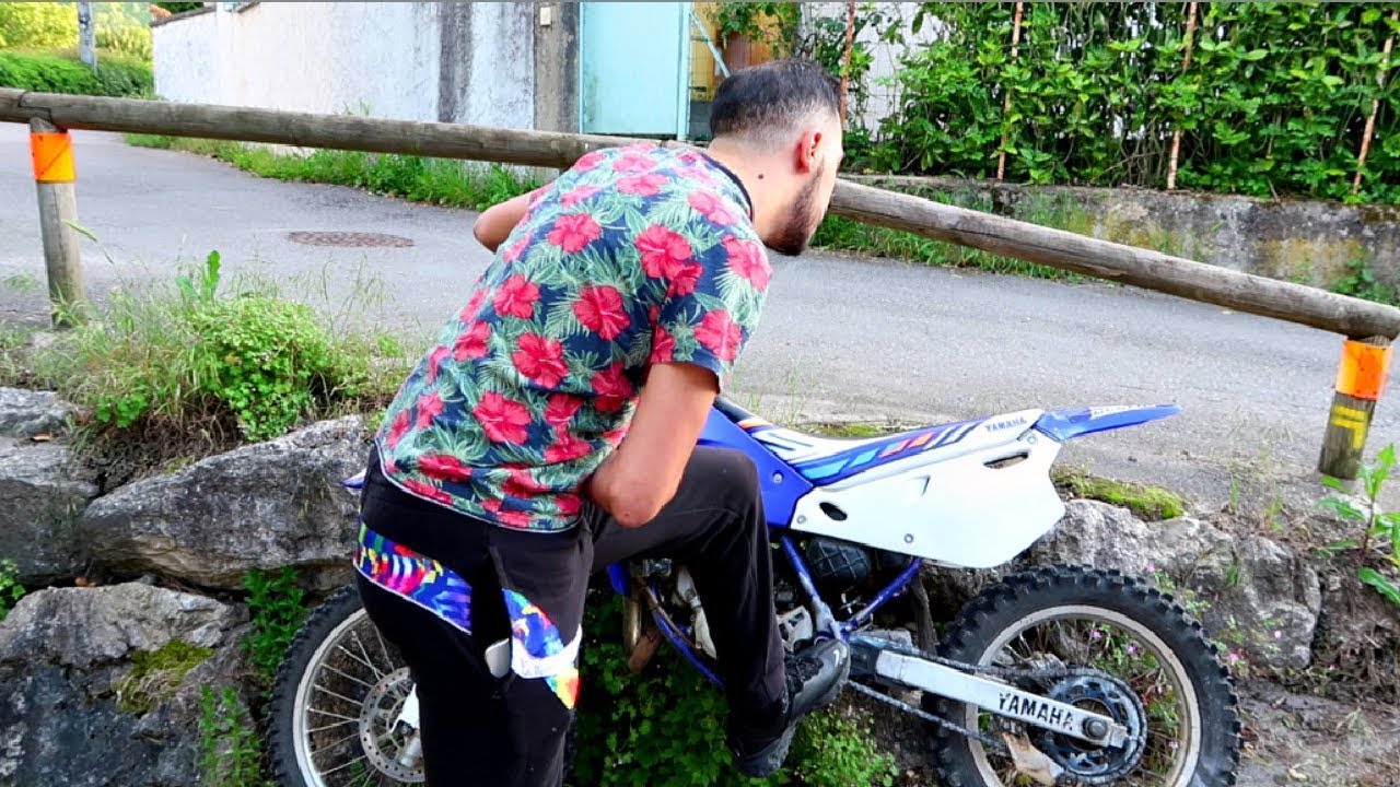 J'AI ACHETÉ UNE NOUVELLE CROSS YAMAHA 82 YZ ! UN VRAI MONSTRE !!!