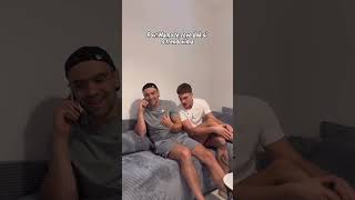 Mama te zove dok si s frendovima! 😂📱