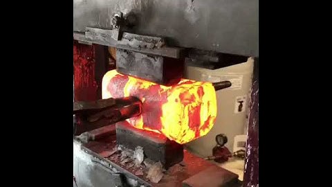 Forging a 10 lb sledge hammer with John Erianne aka Sunset Forge & Cliff Dufton