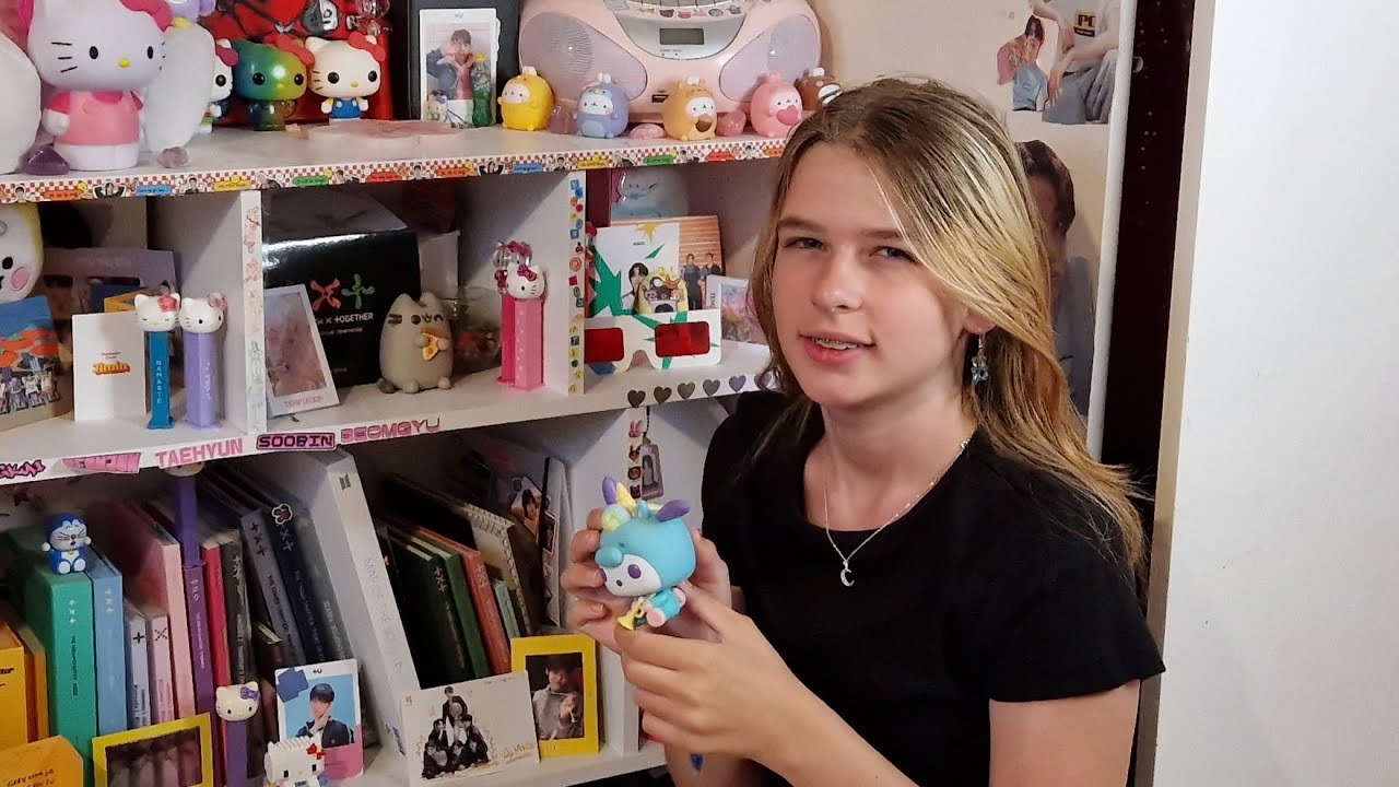 MALLE PAKKER📦BILLEDE AF MALLES KÆRESTE😀MOLANG & HELLO KITTY😍