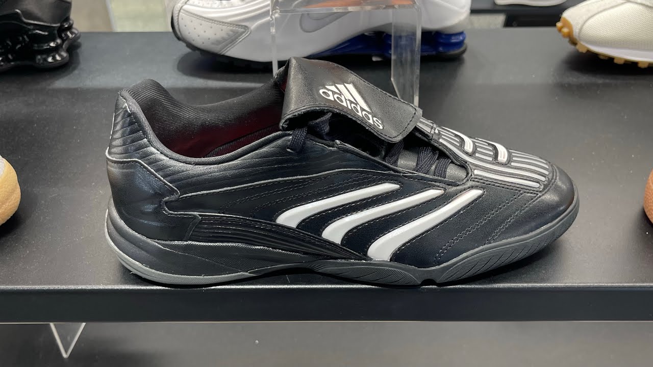 Adidas Predator Sala (Core Black/ Zero Metallic/ Lucid Red