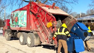 Roy Strom Loadmaster Rear Loader Garbage Truck On Recycle