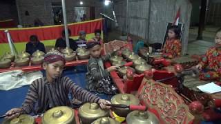 Lagu Dolanan Anak Jawa Sluku-Sluku Bathok, Iringan Gamelan Jawa