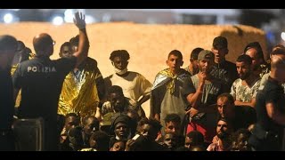 Migrants à Lampedusa : l'opposition de droite fustige la politique migratoire européenne