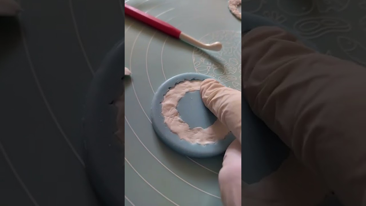 المعلومات للازم تعرفيها قبل ماتبدي أي مشروع أول درس في عجينة السكر 😍وكفاش قدرت نكمل تزيين 150حبه🤔💪