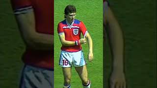 Bryan Robson marcando para Inglaterra 🦁 | FIFA