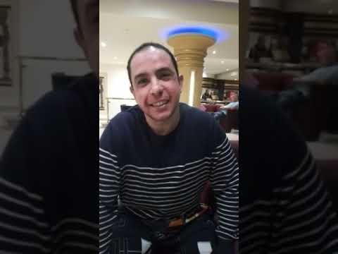 الكاتب الصحفي بدر عياد يتحدث بالإنجليزية لقناة امريكية