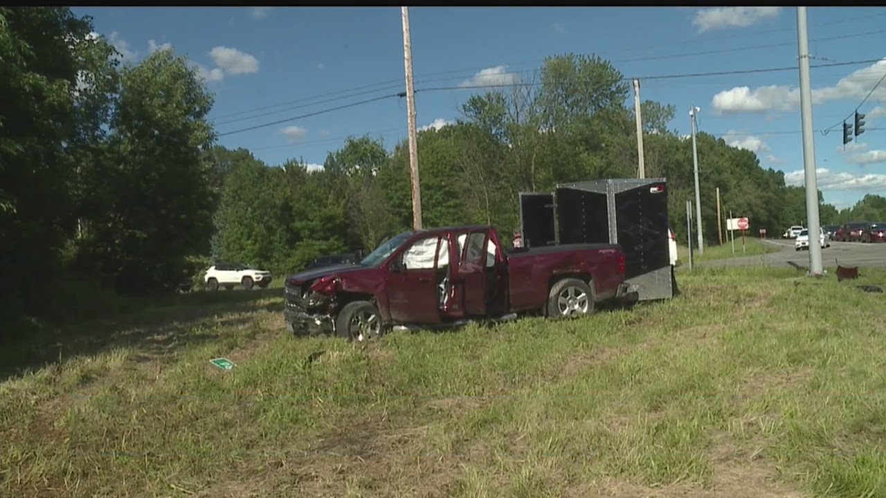 Crews called out to crash on State Route 82 and Howland Wilson Road