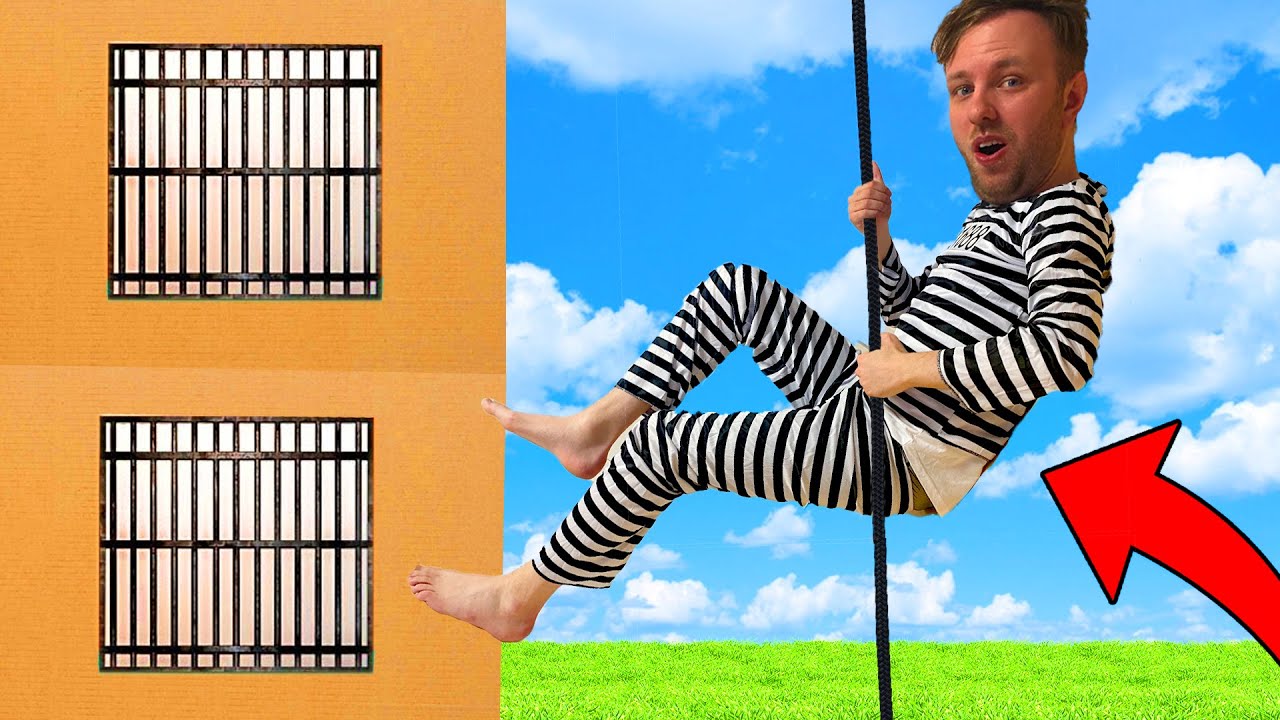 FLY FRÅN SPELMÄSTARENS KARTONGFÄNGELSE *24 TIMMAR ESCAPE ROOM*