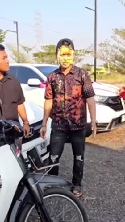 RICH BOSS PRETENDS TO BE POOR WHEN PROPOSALS TO HIS GIRLFRIEND, IS INSULTED AND DUMPED OUT